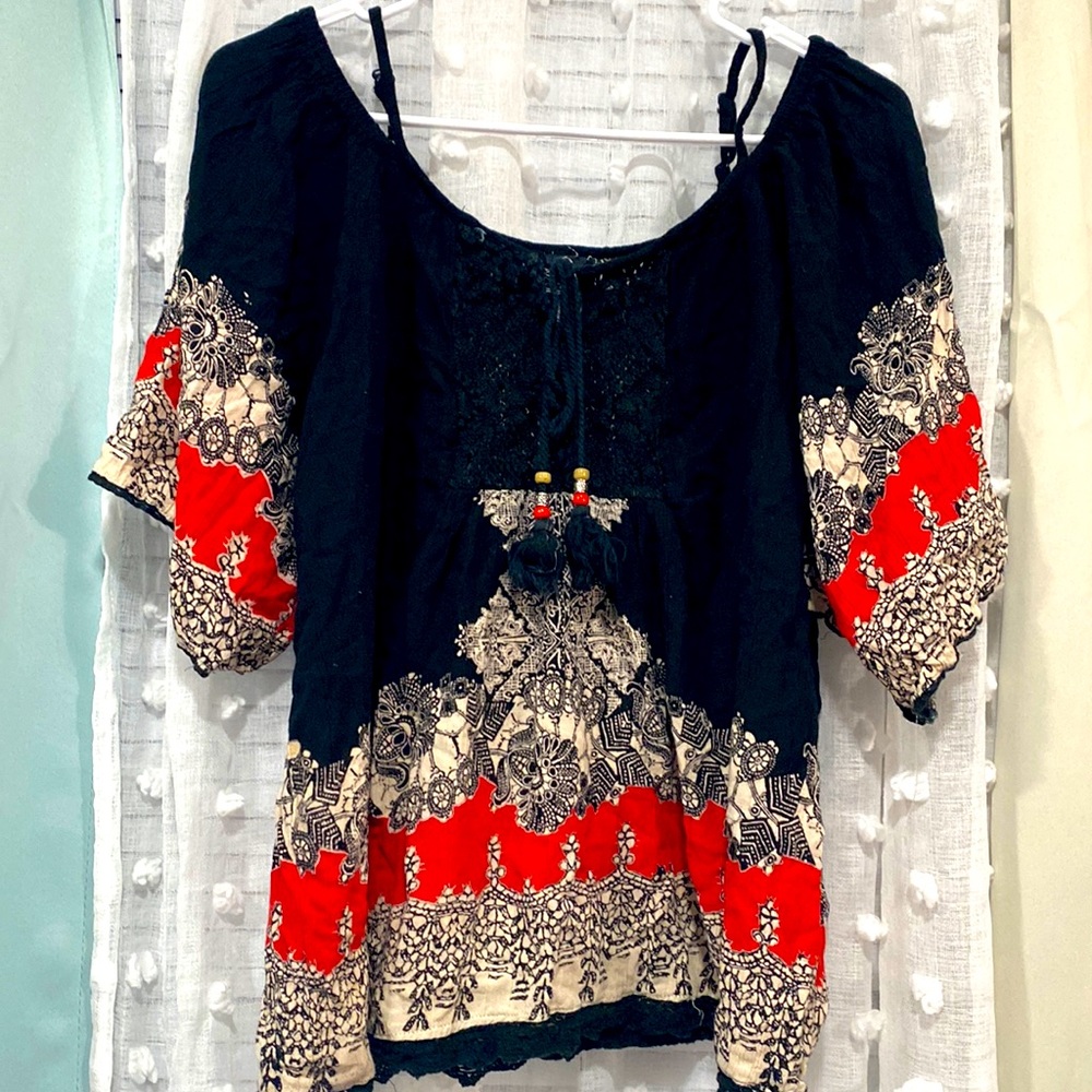 ANGIE  Blouse-Off Shoulder